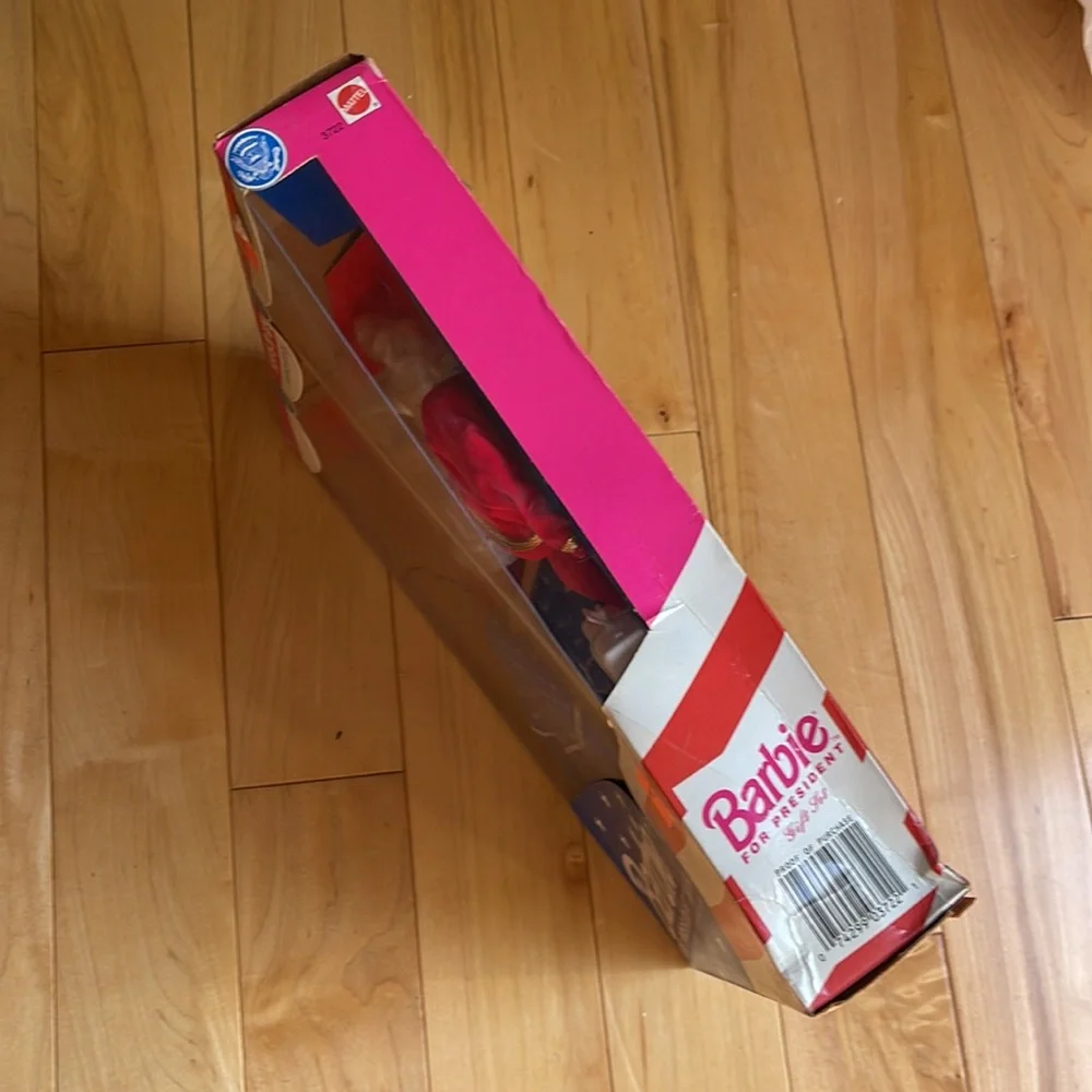 NRFB Vintage 🇺🇸 Barbie For President Gift Set 🇺🇸 - Picture 10 of 12